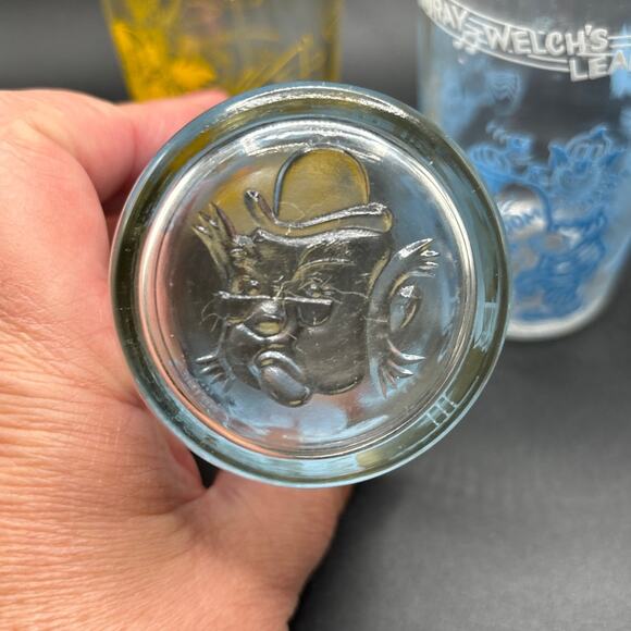 1950s Howdy Doody Parade Welch's Jelly Drinking Glasses Set of 3 Embossed Bottom - Picture 8 of 10